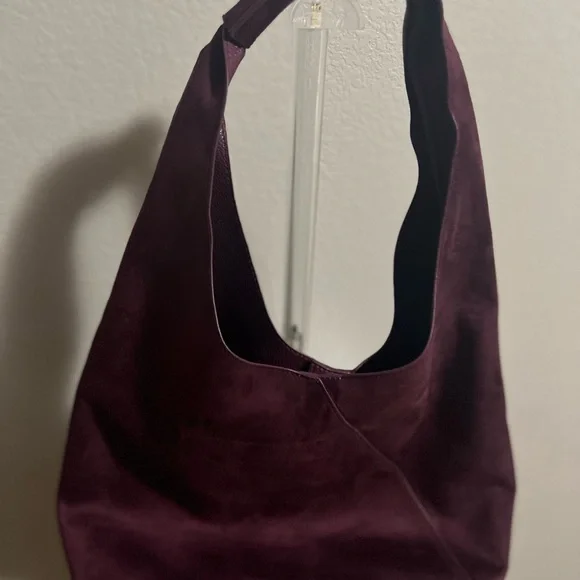 Banana Republic faux suede hobo slouchy tote NWT BURGUNDY LARGE - Picture 2 of 11
